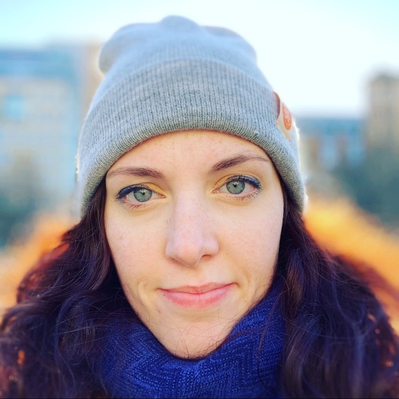 Meet your Posher, Aly - Picture 2 of 2